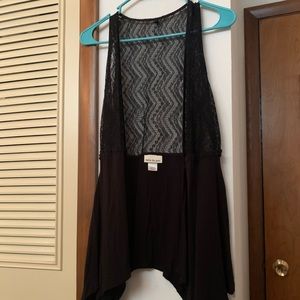 Black flowy vest